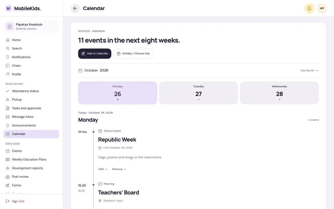 Calendar screen on the desktop: the number of events in the coming weeks on the school agenda, a day strip and today’s school and class events
